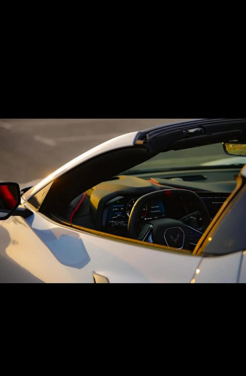 Chevrolet Corvette C8 - White - 5