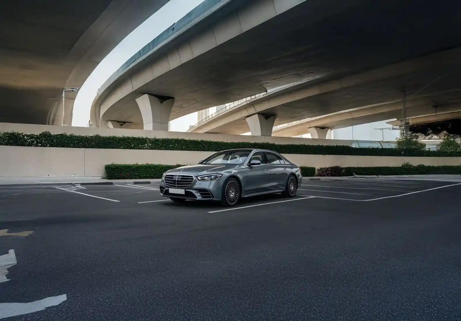 Mercedes Benz S500 - Gray