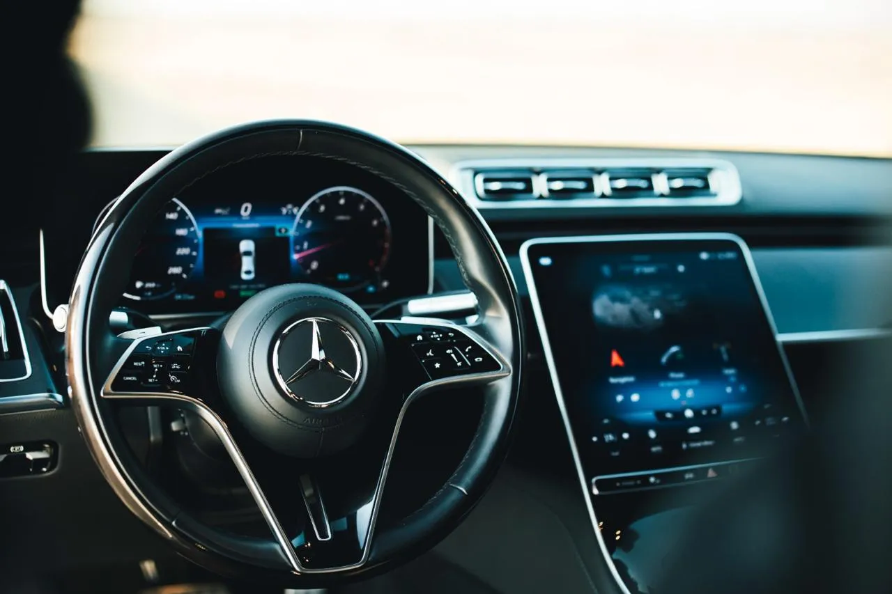 Mercedes Benz S500 - Gray - 4