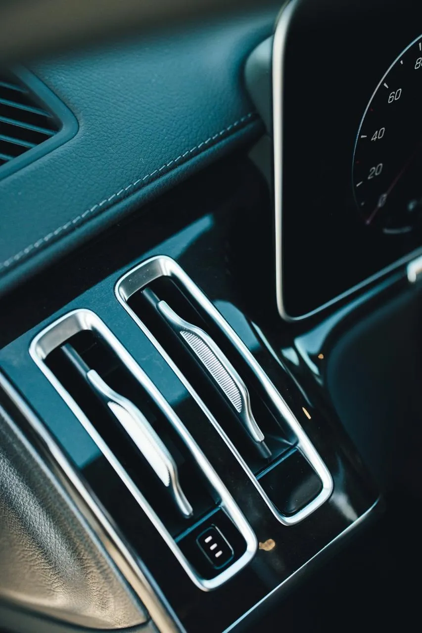 Mercedes Benz S500 - Gray - 5