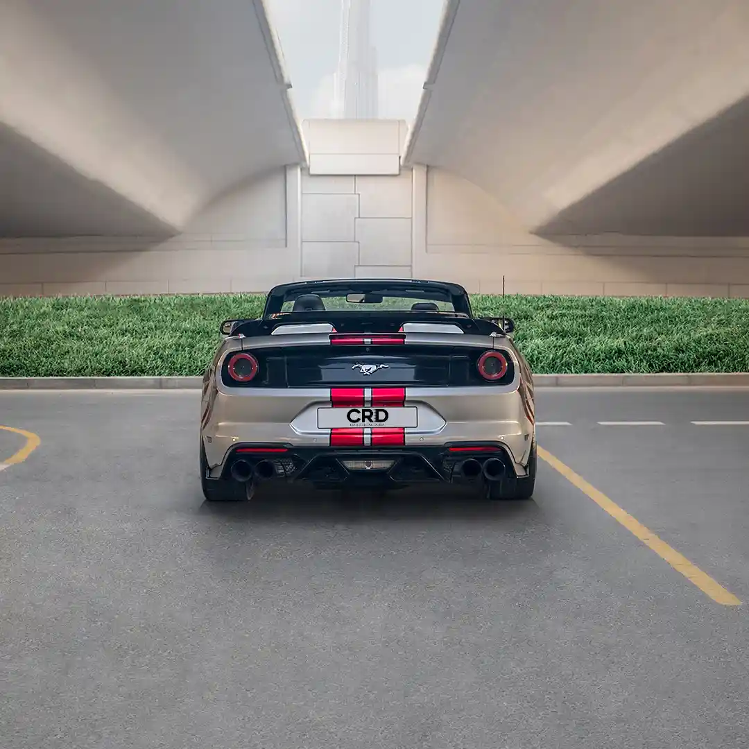 Ford Mustang – Silver + Red - 3