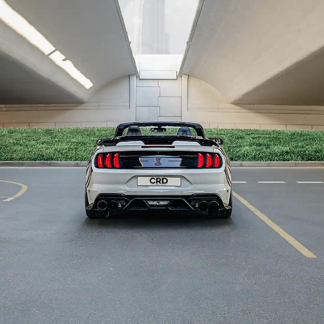 Ford Mustang – Beyaz + Siyah - Görsel 2