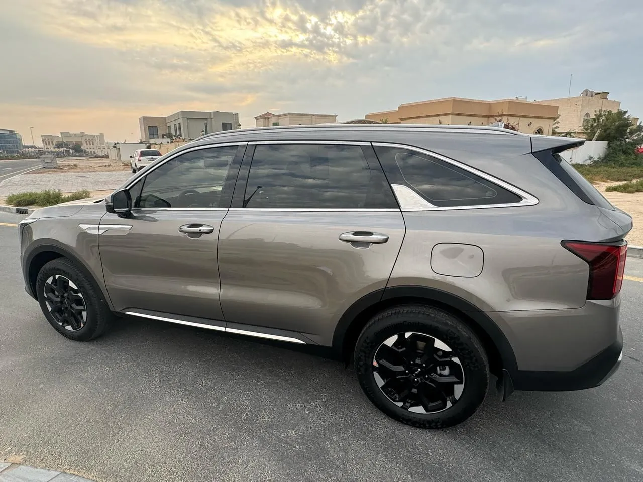 Kia Sorento - Gri - Görsel 1