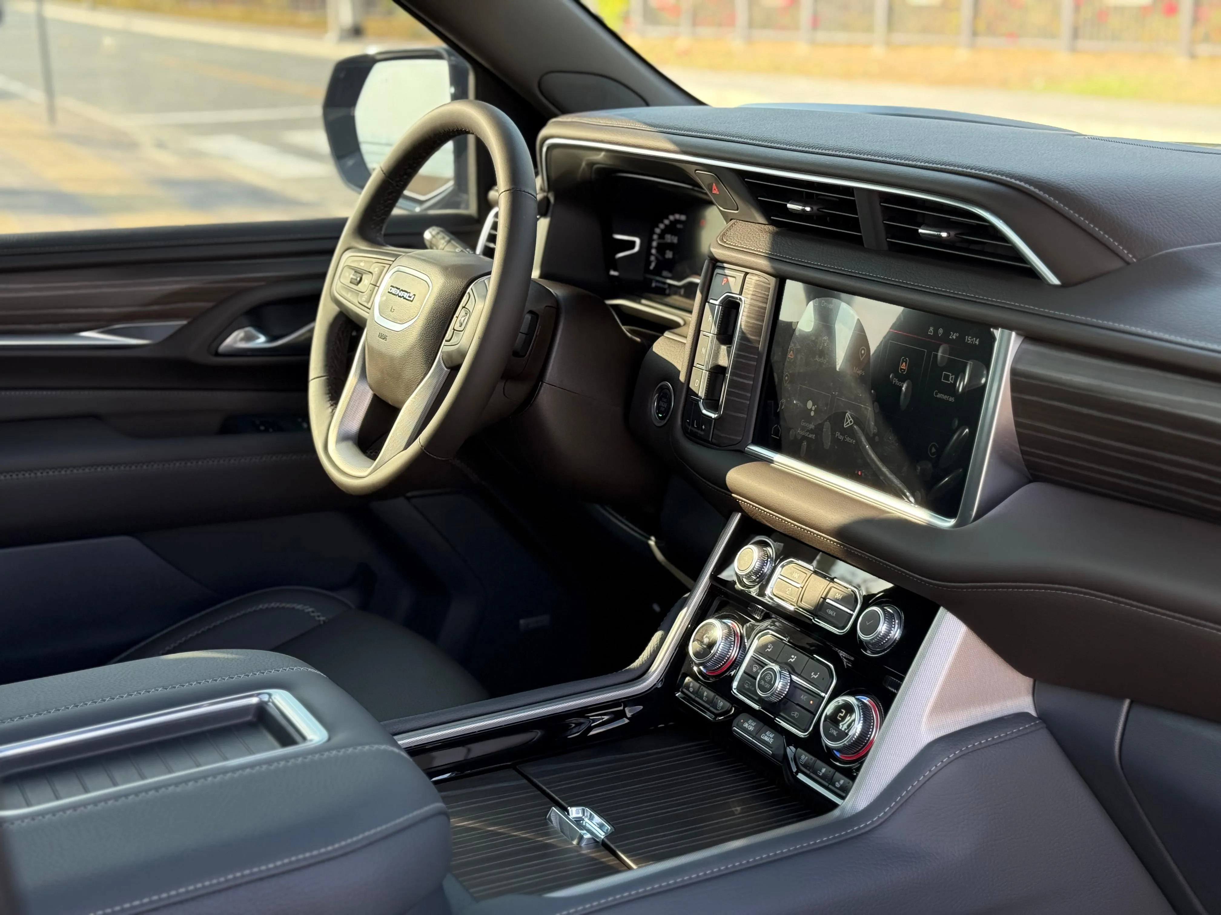 GMC Yukon Denali - Siyah - 5