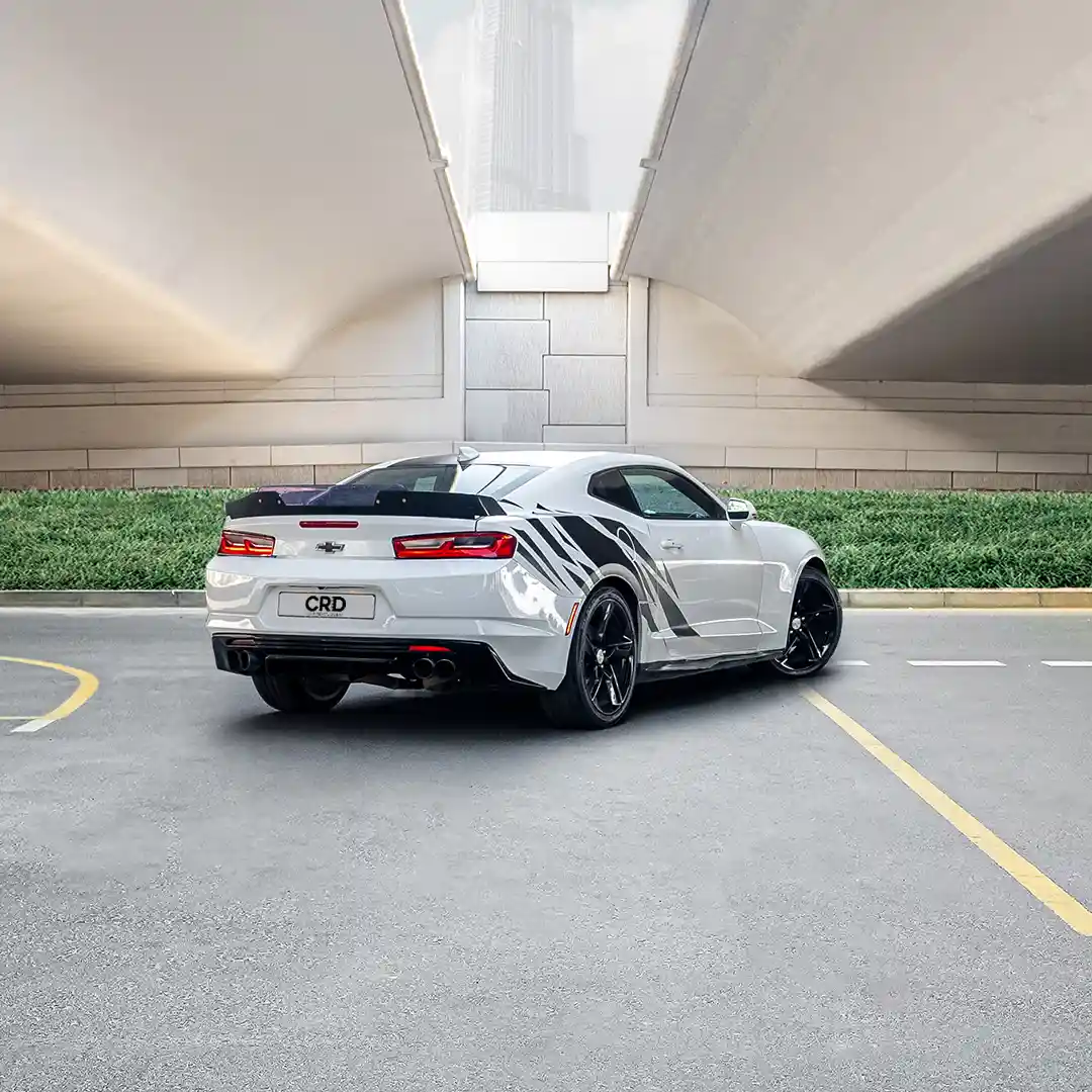 Chevrolet Camaro Siyah + Beyaz - Görsel 2