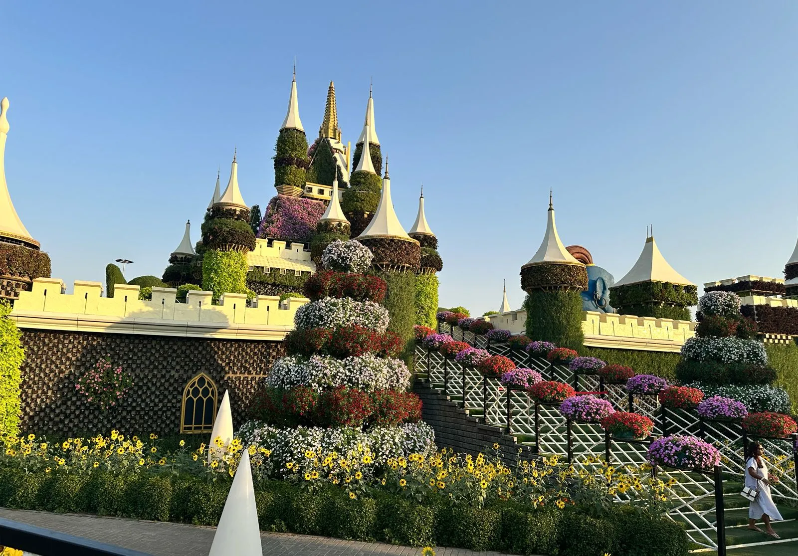  Dubai Miracle Garden