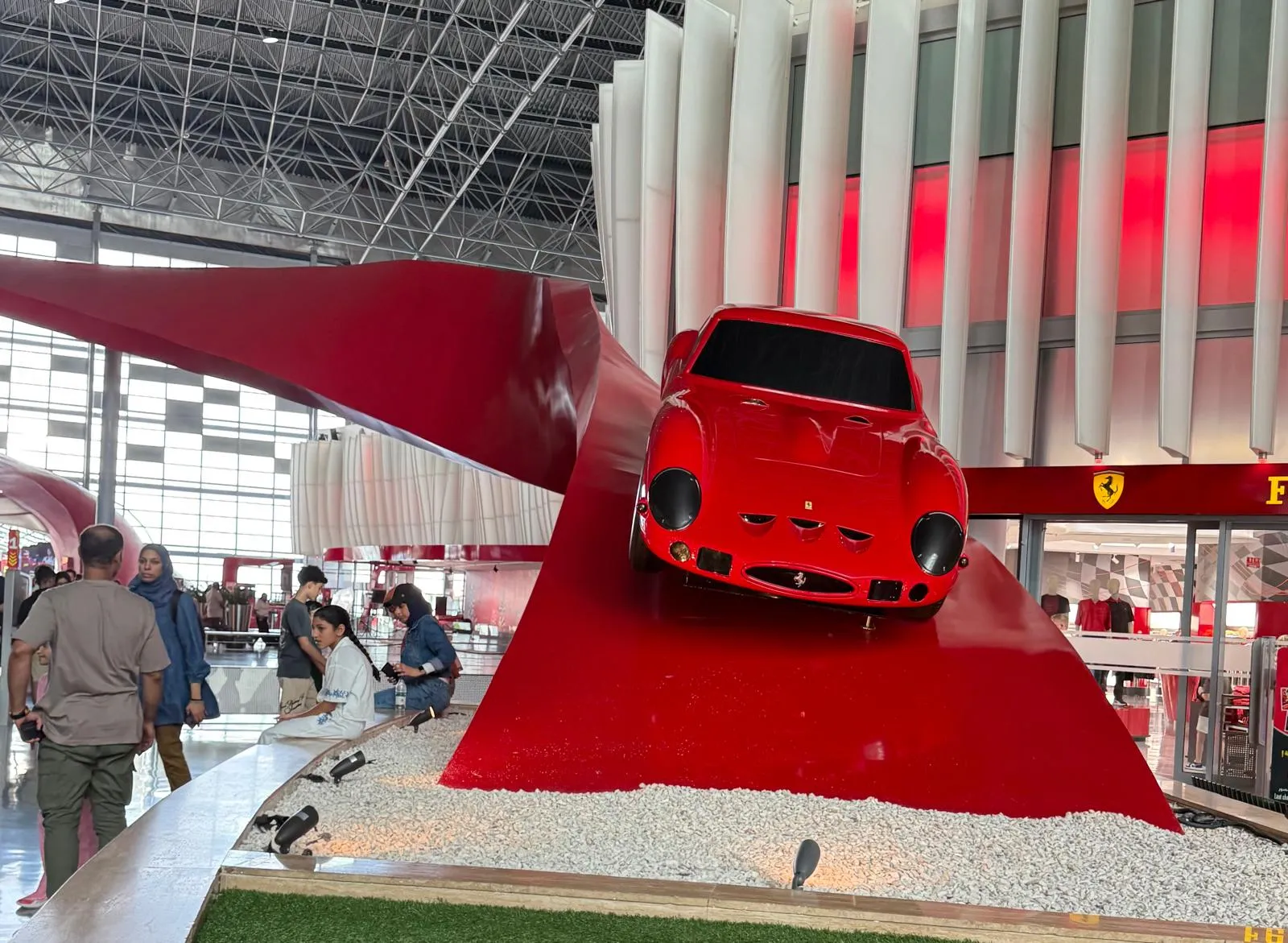 Yas Island Abu Dhabi Çoklu Park Bileti - Image 3