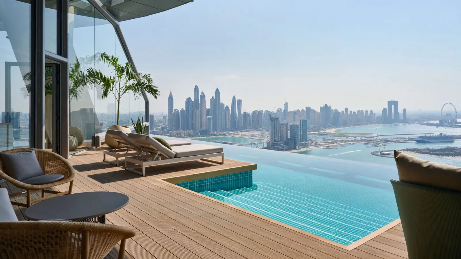 AURA Skypool