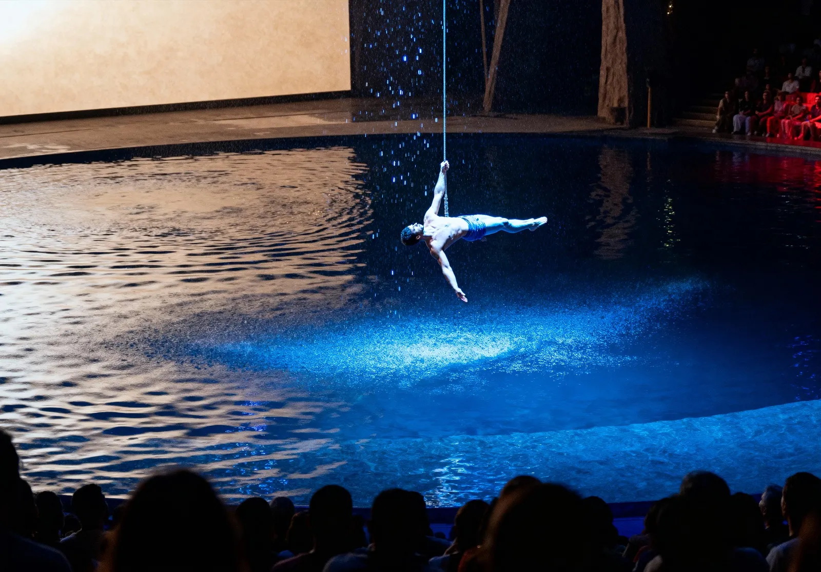 La Perle by Dragone Show